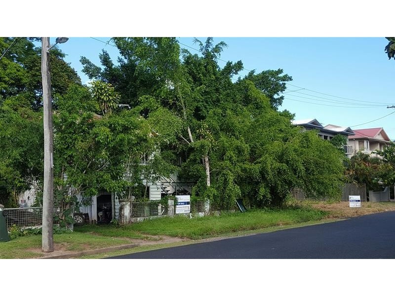 60-64 Cairns Street, Cairns North QLD 4870