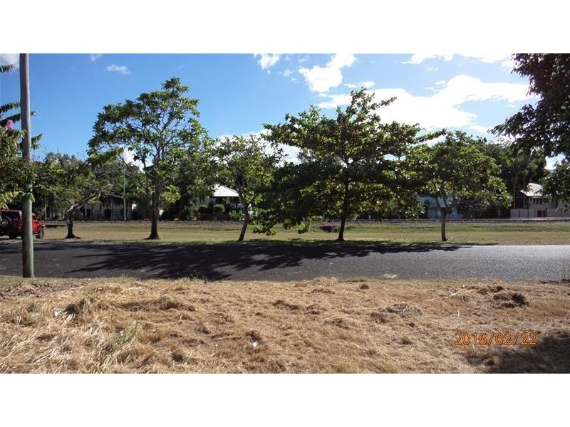 60-64 Cairns Street, Cairns North QLD 4870