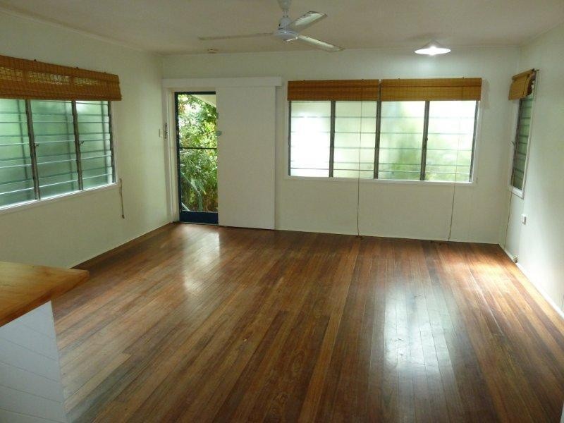 4/81 Digger Street, Cairns North QLD 4870