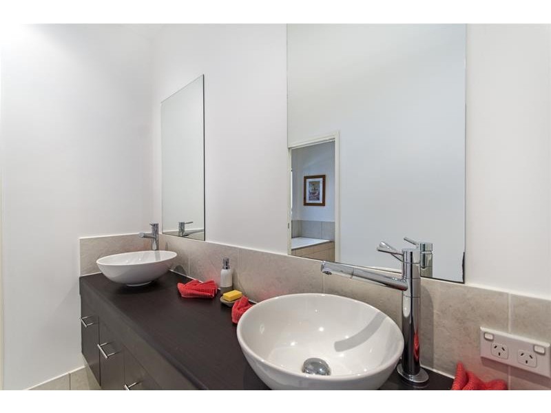 19 The Peak Road, Brinsmead QLD 4870