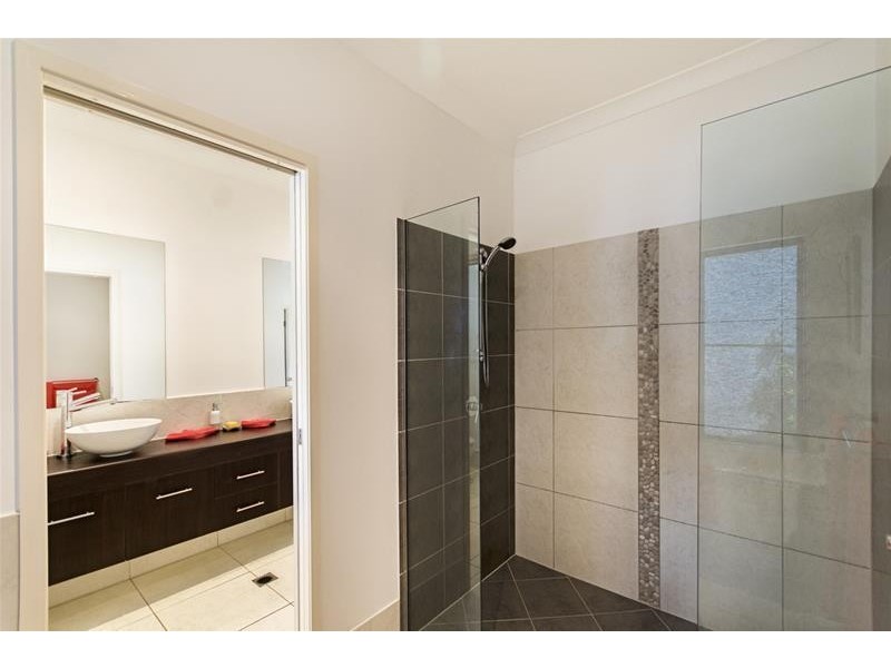 19 The Peak Road, Brinsmead QLD 4870