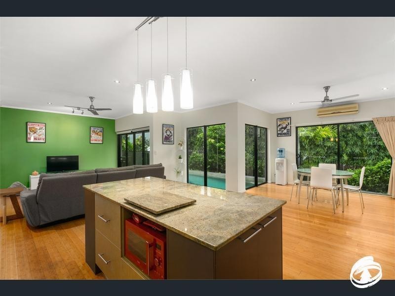 3 Ellie Banning Close, Redlynch QLD 4870