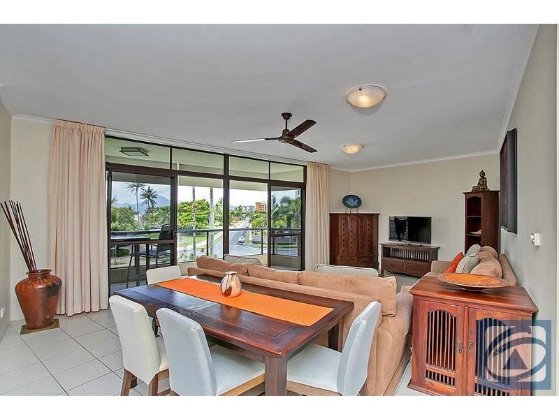 9/281 The Esplanade, Cairns North QLD 4870