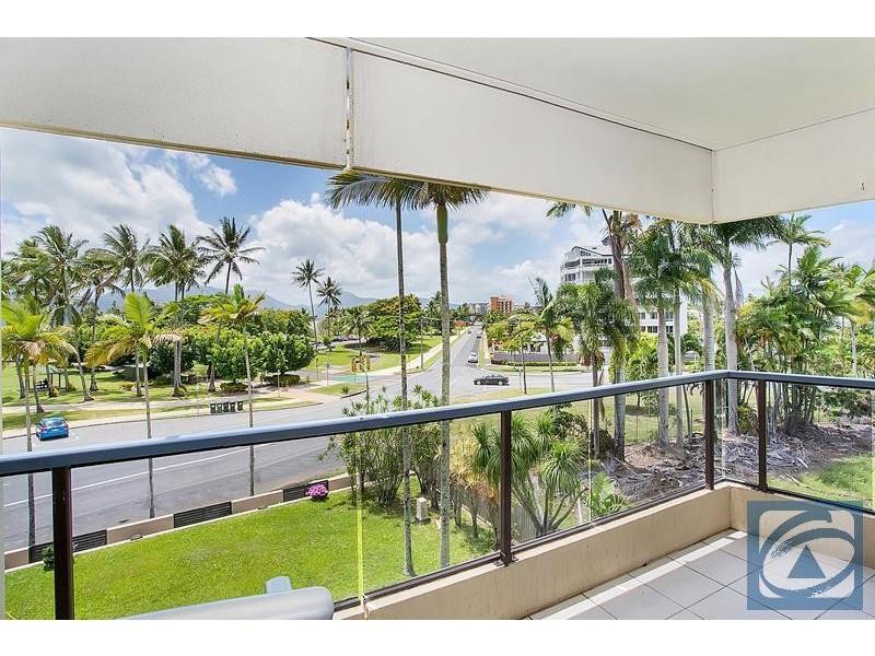 9/281 The Esplanade, Cairns North QLD 4870