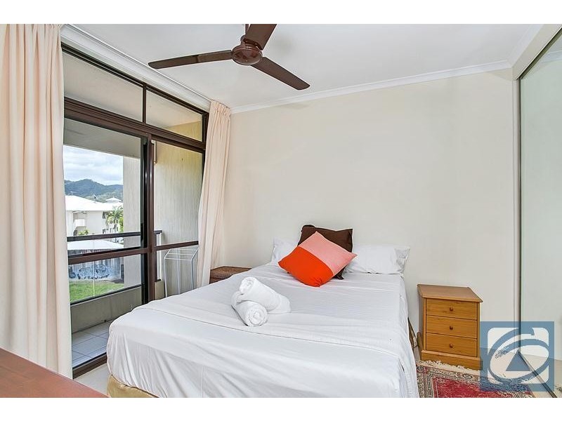 9/281 The Esplanade, Cairns North QLD 4870