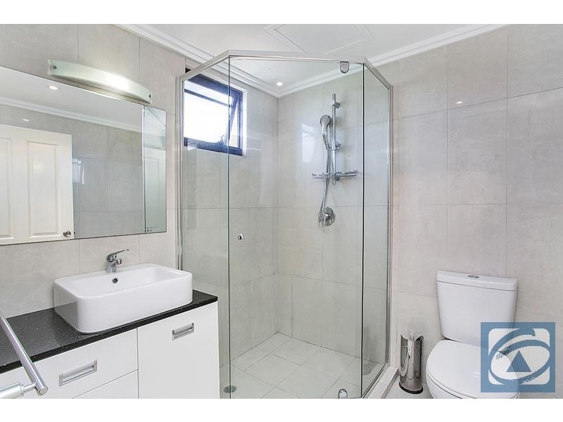 9/281 The Esplanade, Cairns North QLD 4870