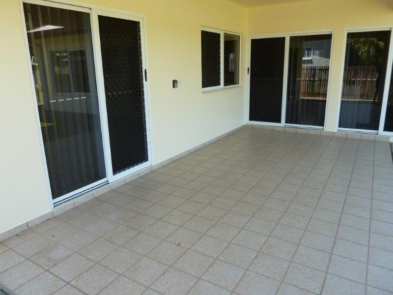 40 Banning Avenue, Brinsmead QLD 4870