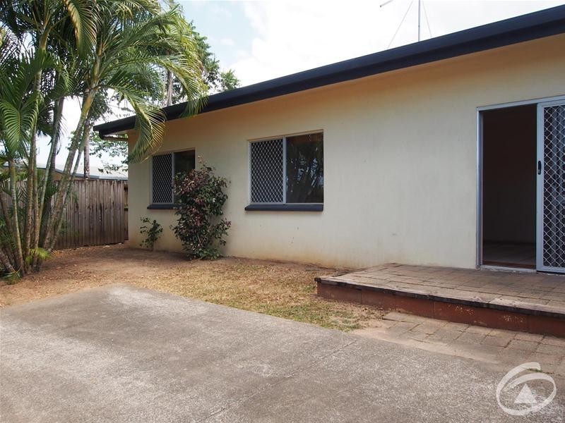 1/9 Windarra Street, Woree QLD 4868