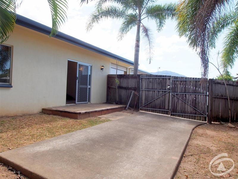 1/9 Windarra Street, Woree QLD 4868