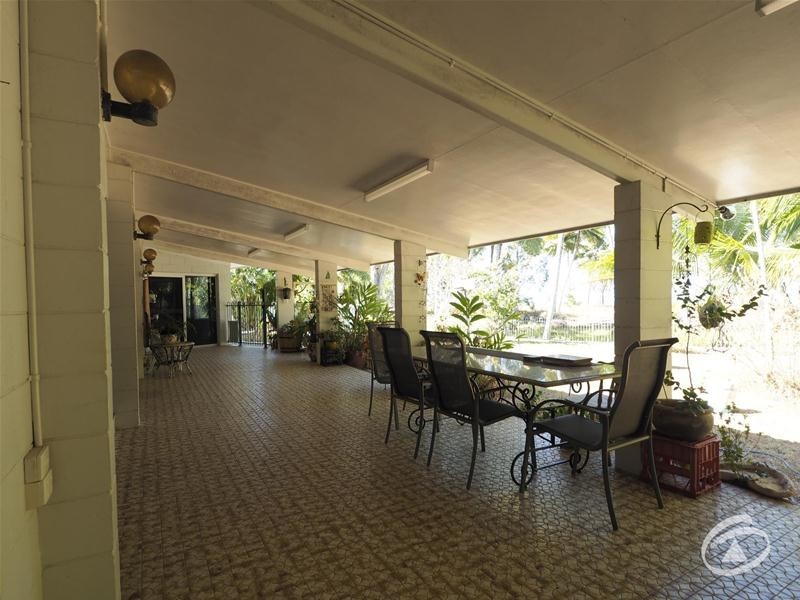 6 Coconut Street, Holloways Beach QLD 4878