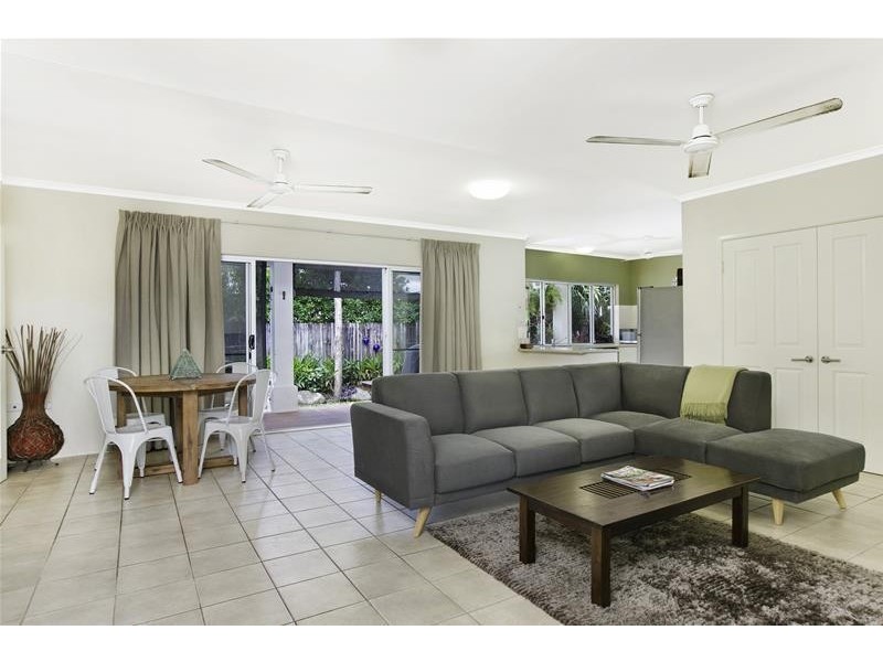 2/20 Oyster Court, Trinity Beach QLD 4879
