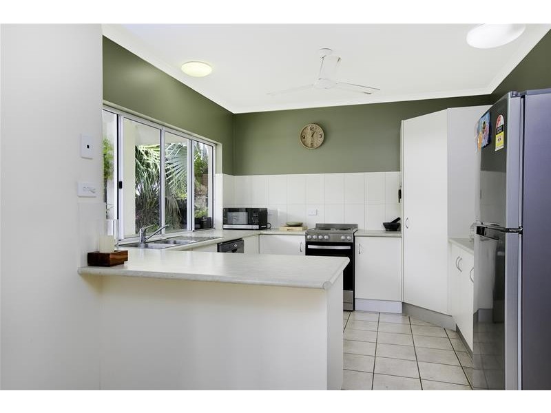 2/20 Oyster Court, Trinity Beach QLD 4879