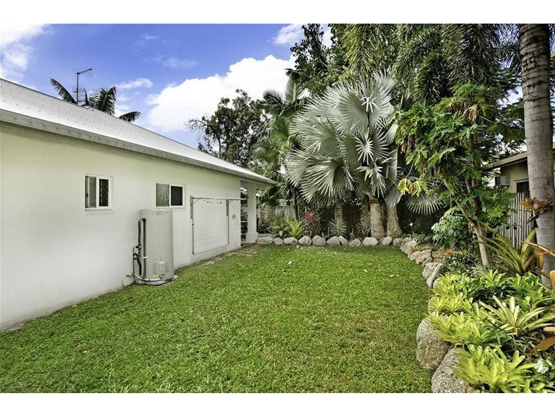 2/20 Oyster Court, Trinity Beach QLD 4879