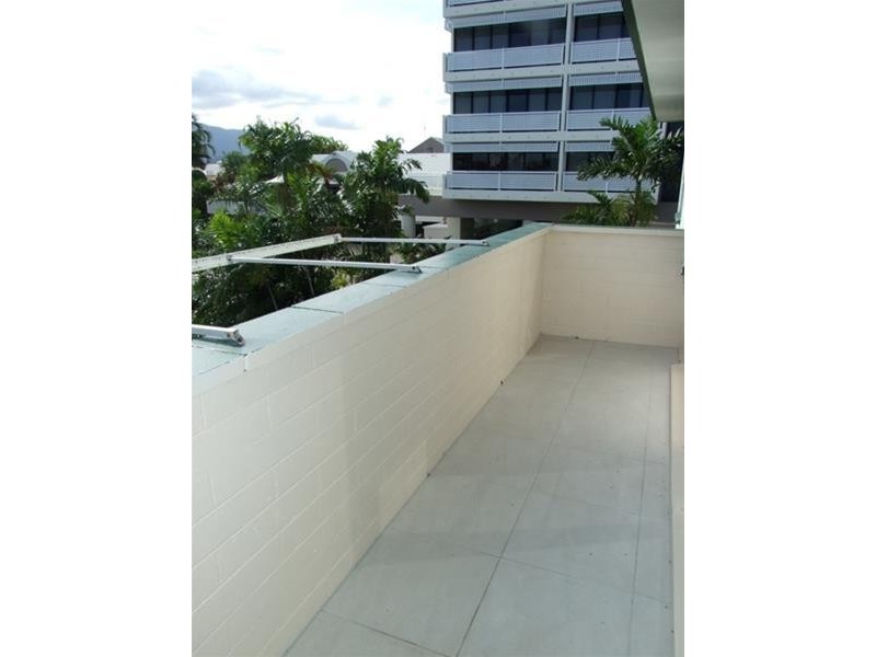 9/207 Abbott Street, Cairns City QLD 4870