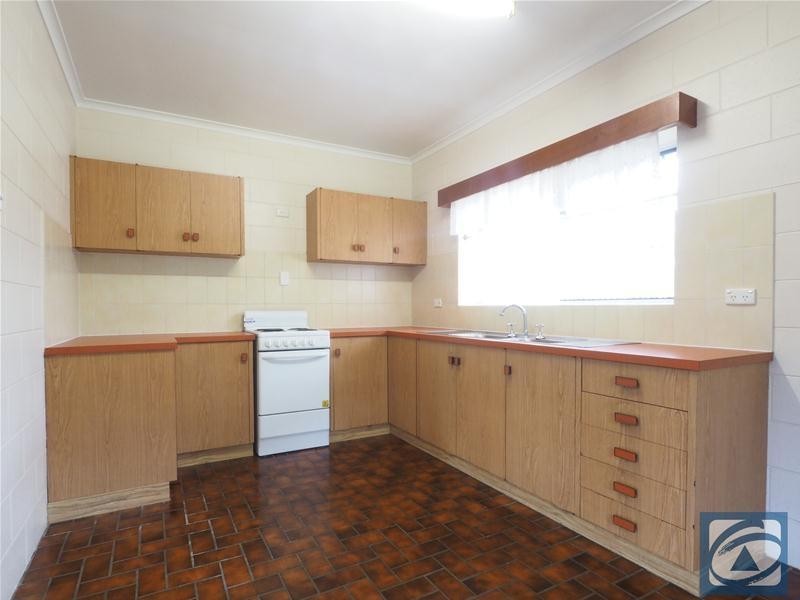 2/38 Miles Street, Manoora QLD 4870