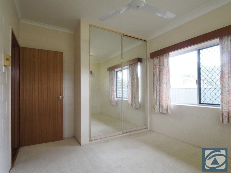 2/38 Miles Street, Manoora QLD 4870