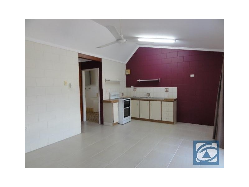 8/34-44 Boland Street, Westcourt QLD 4870