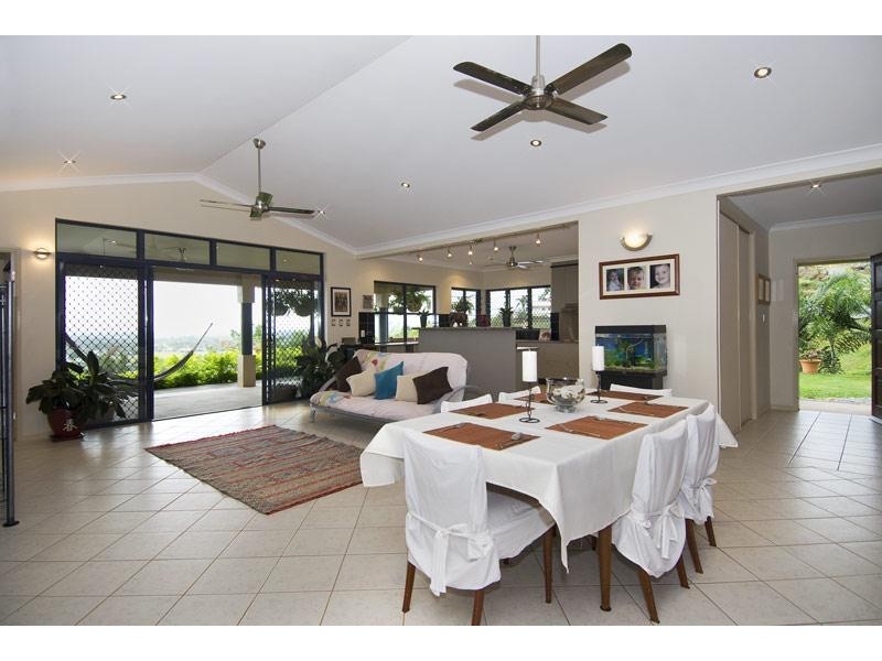 9 Senate Street, Bentley Park QLD 4869