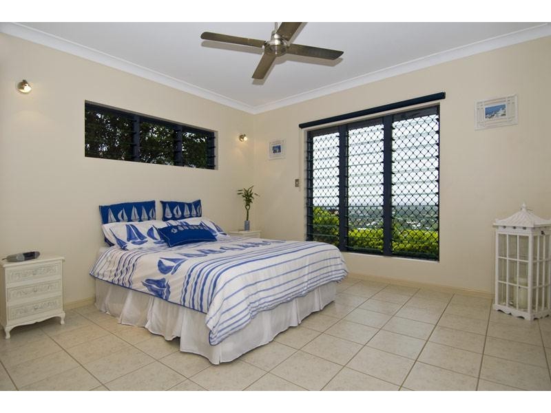 9 Senate Street, Bentley Park QLD 4869