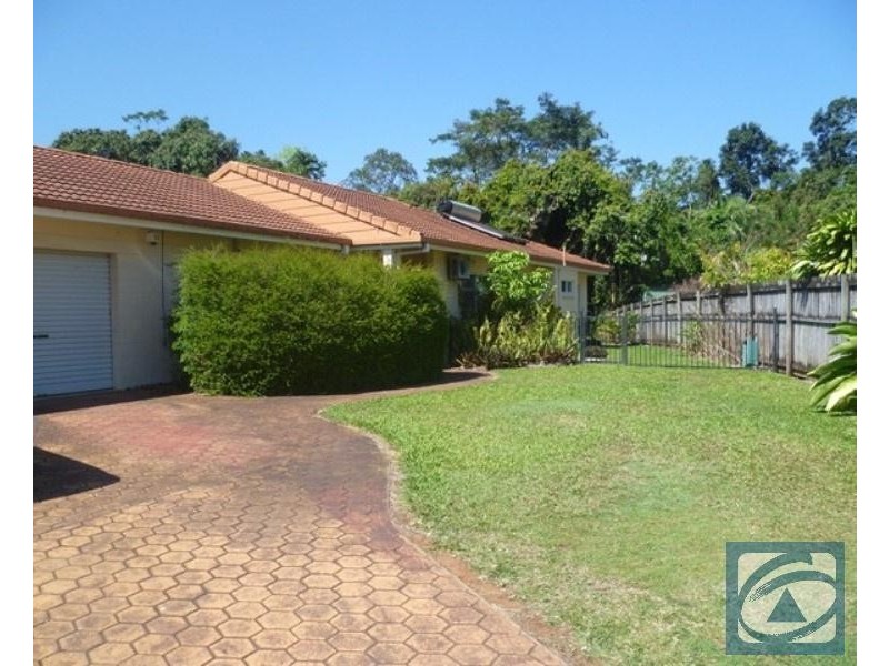 8 Loridan Drive, Brinsmead QLD 4870
