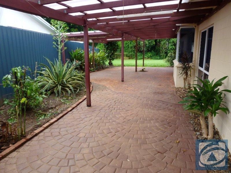 8 Loridan Drive, Brinsmead QLD 4870