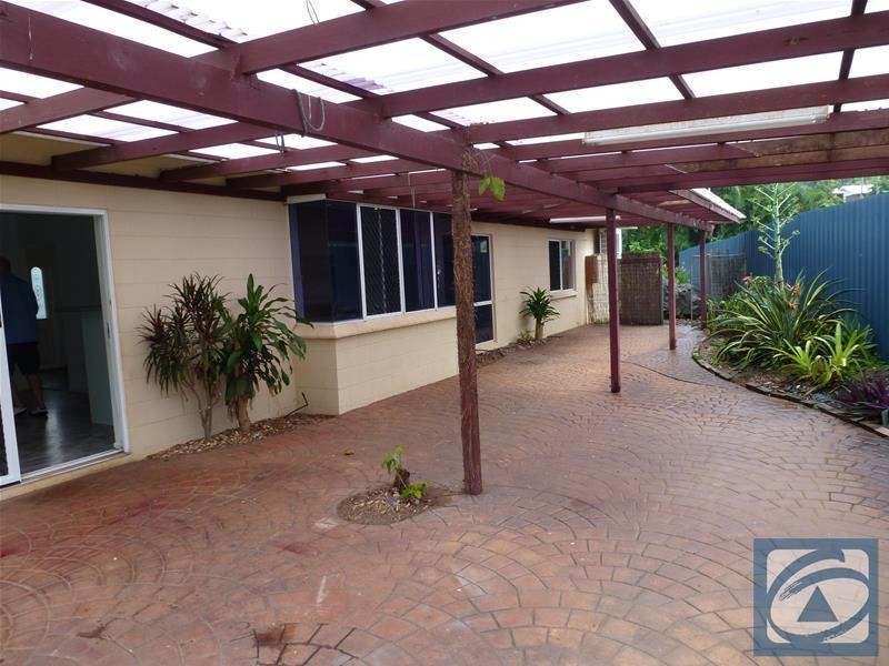 8 Loridan Drive, Brinsmead QLD 4870