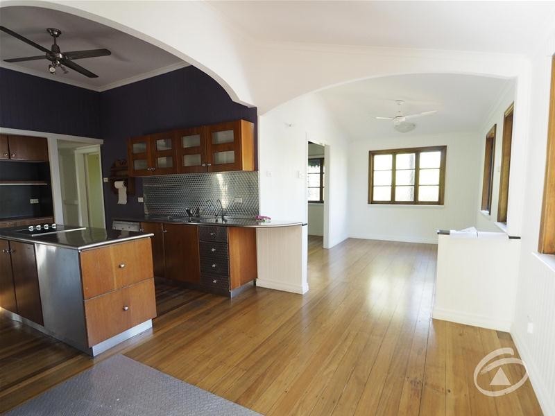 5 Phillips Street, Machans Beach QLD 4878