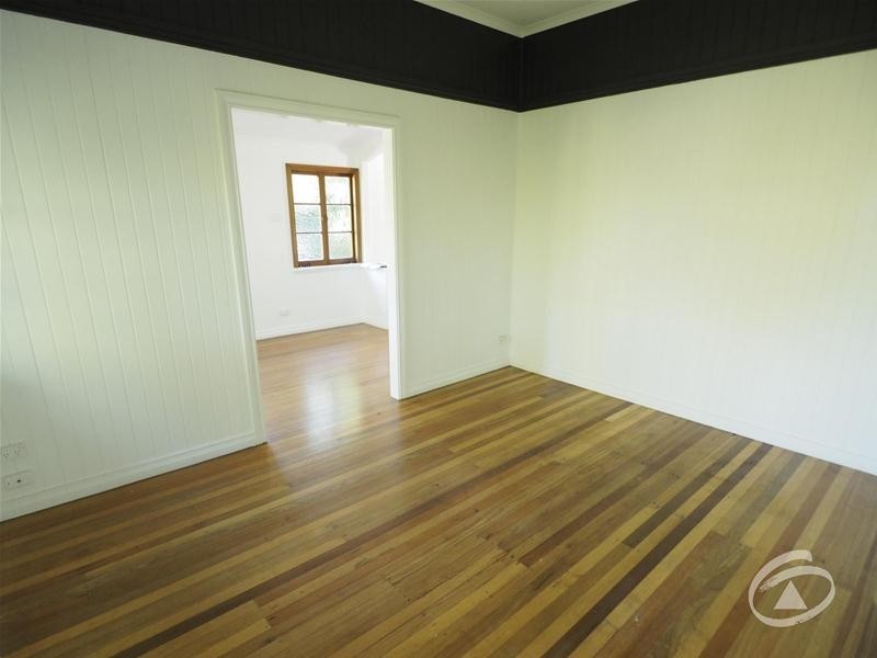 5 Phillips Street, Machans Beach QLD 4878