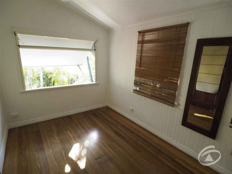 5 Phillips Street, Machans Beach QLD 4878