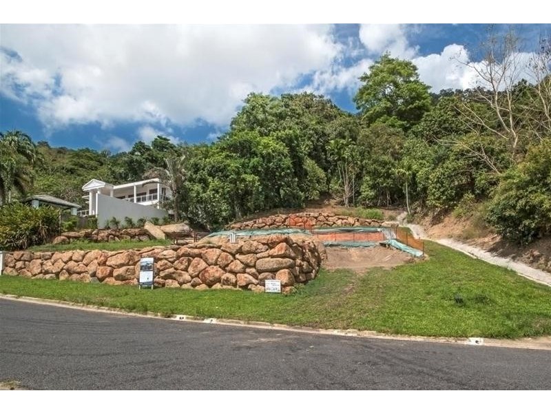 11 Julian Close, Mooroobool QLD 4870