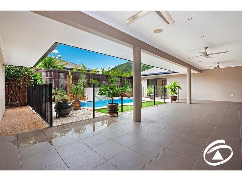 5 Rainbow Close, Kanimbla QLD 4870