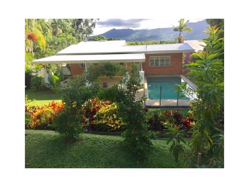 13 Ray Street, Yorkeys Knob QLD 4878