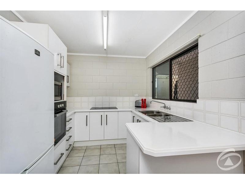 6-8 Dandaloo Street, Bayview Heights QLD 4868