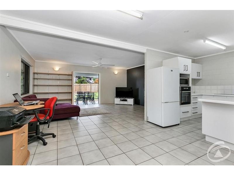 6-8 Dandaloo Street, Bayview Heights QLD 4868