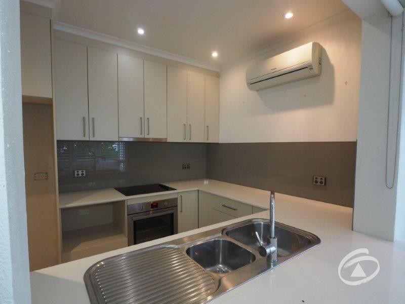 4/13 Hibiscus  Lane, Holloways Beach QLD 4878