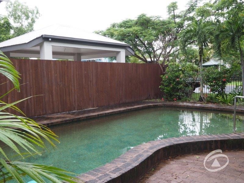 4/13 Hibiscus  Lane, Holloways Beach QLD 4878