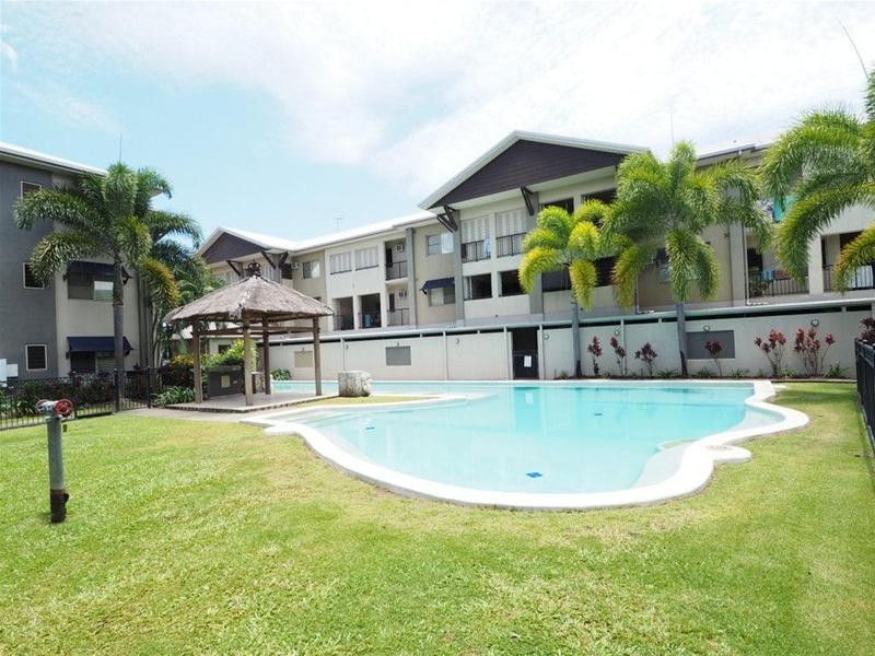 202/2-8 Centenary Close, Manoora QLD 4870