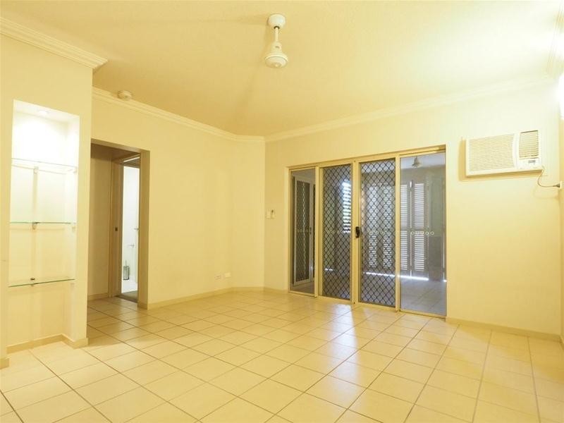 202/2-8 Centenary Close, Manoora QLD 4870