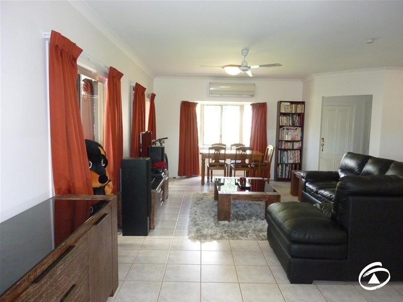 24 Grimes Close, Kanimbla QLD 4870