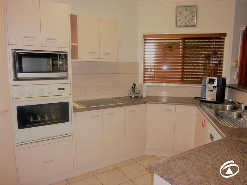 24 Grimes Close, Kanimbla QLD 4870