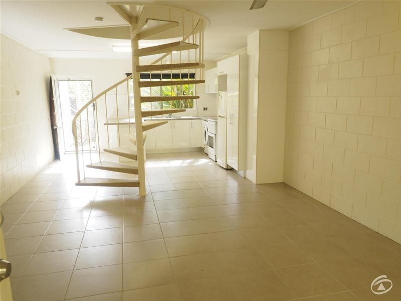 4/30 Mimosa  Street, Holloways Beach QLD 4878