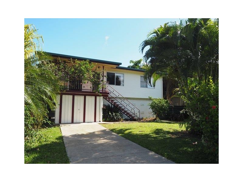 1 Mazlin Close, Edge Hill QLD 4870