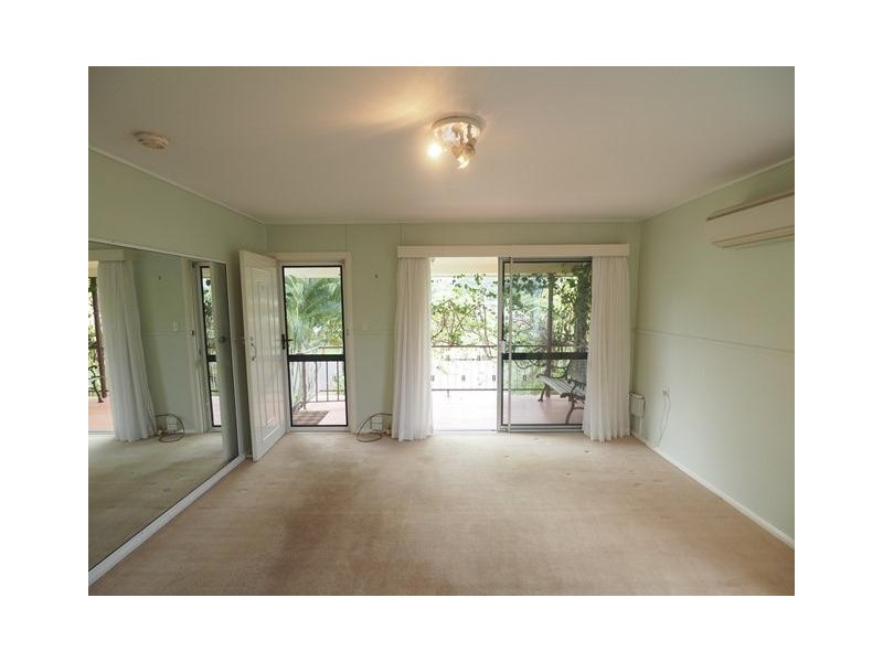 1 Mazlin Close, Edge Hill QLD 4870