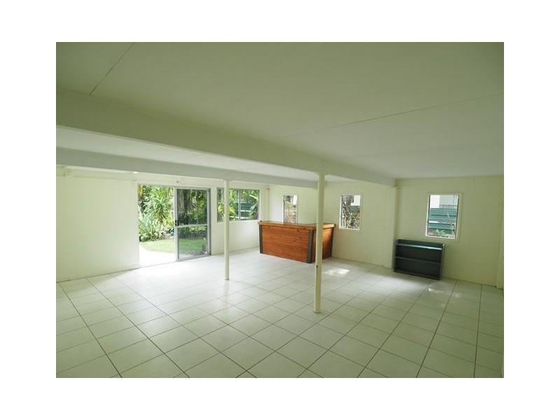 1 Mazlin Close, Edge Hill QLD 4870