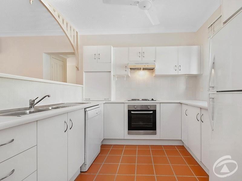 9/158 McLeod Street, Cairns North QLD 4870