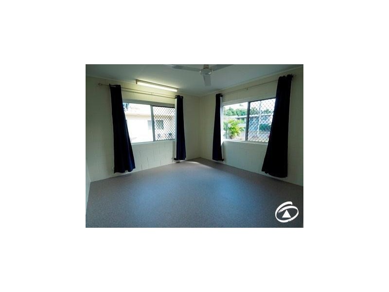 1/50 Dalton  Street, Westcourt QLD 4870