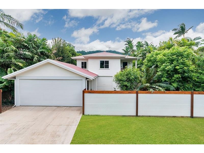 6 Draper Place, Whitfield QLD 4870