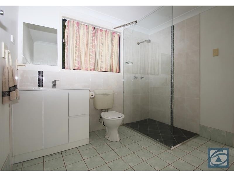 4 Rosemont Court, Mooroobool QLD 4870