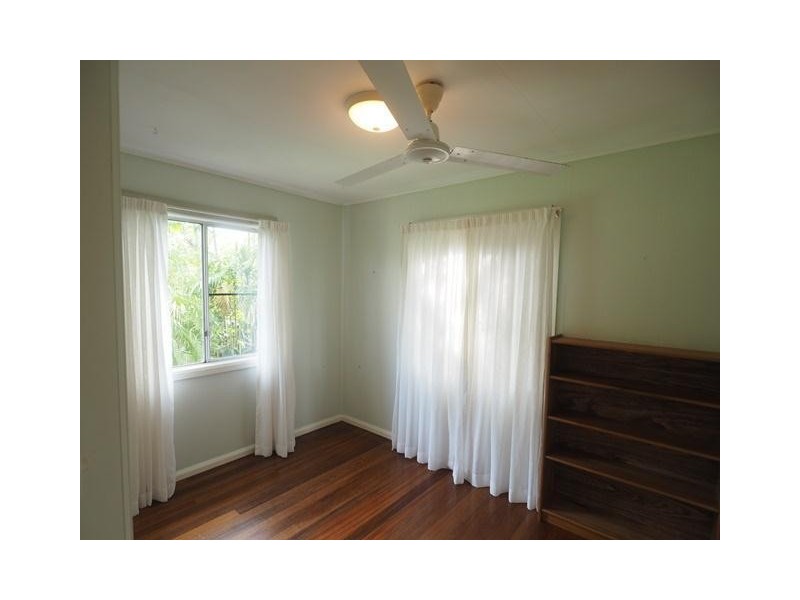 1 Mazlin Close, Edge Hill QLD 4870