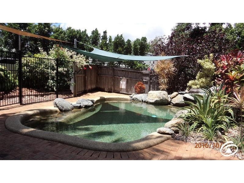 17 Leon Close, Brinsmead QLD 4870